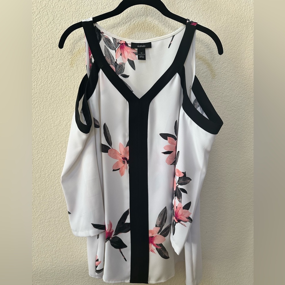 Alfani Women's Floral Print Cold Shoulder Top - White and Pink